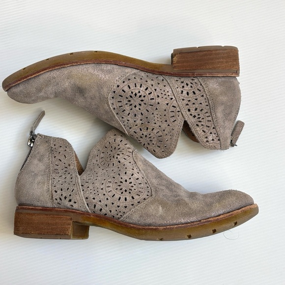 Sofft Barrosa Metallic Ankle Booties - Picture 7 of 12